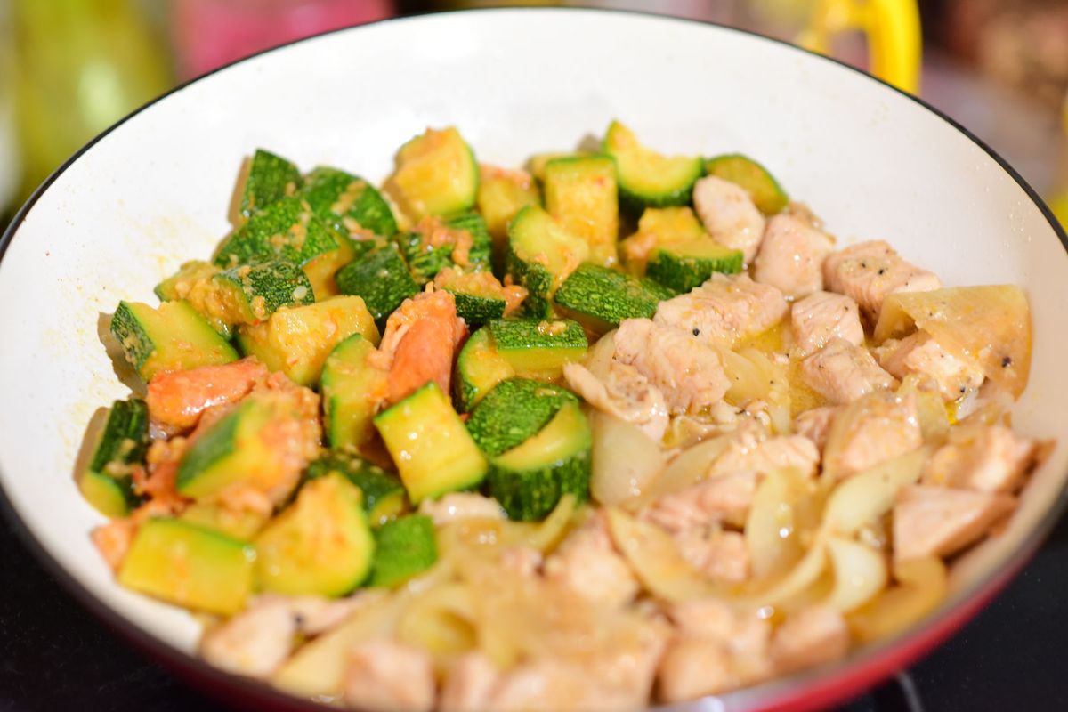 One-pan chicken and courgette
